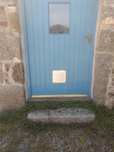 livingroom door step
